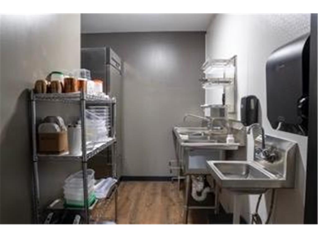 409 Central Avenue N Faribault MN 55021 7042874 image34