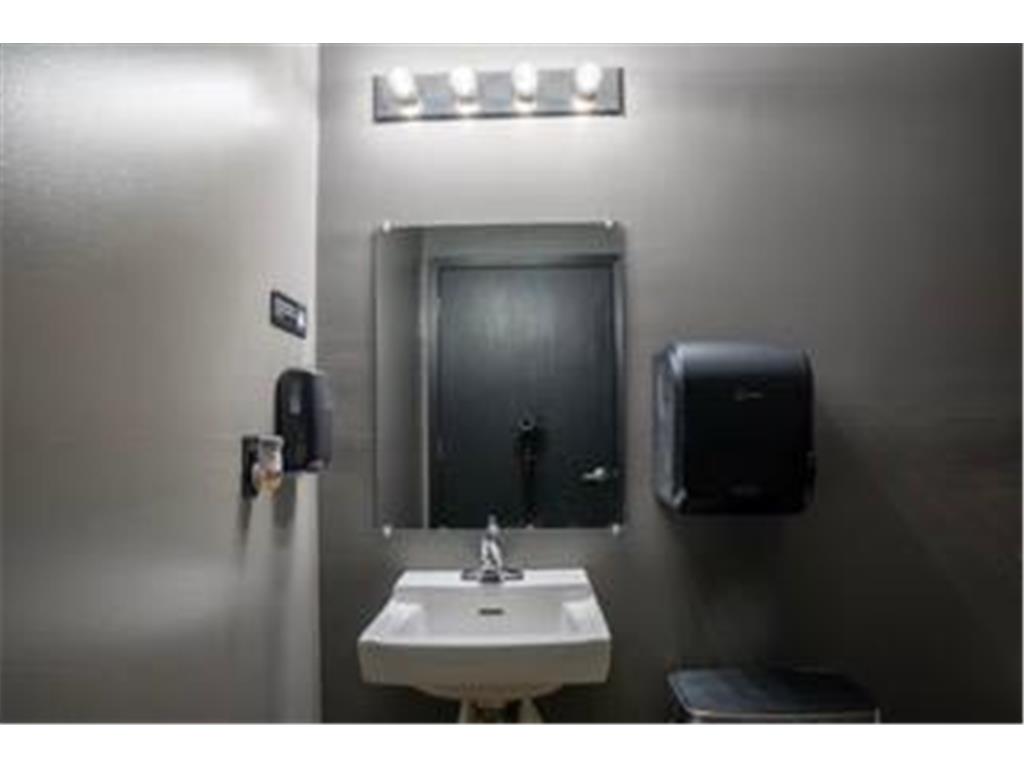 409 Central Avenue N Faribault MN 55021 7042874 image35