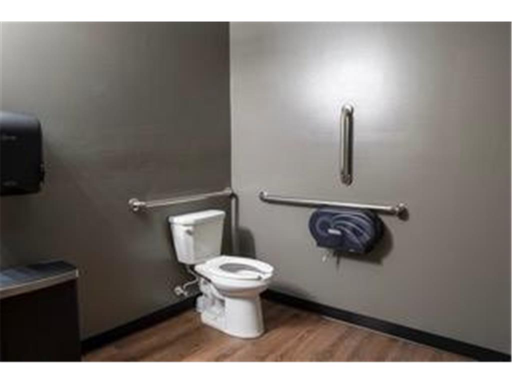 409 Central Avenue N Faribault MN 55021 7042874 image36