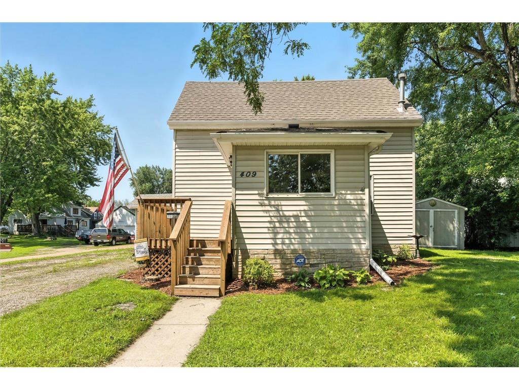 409 1st Street E Chaska MN 55318 6754801 image1