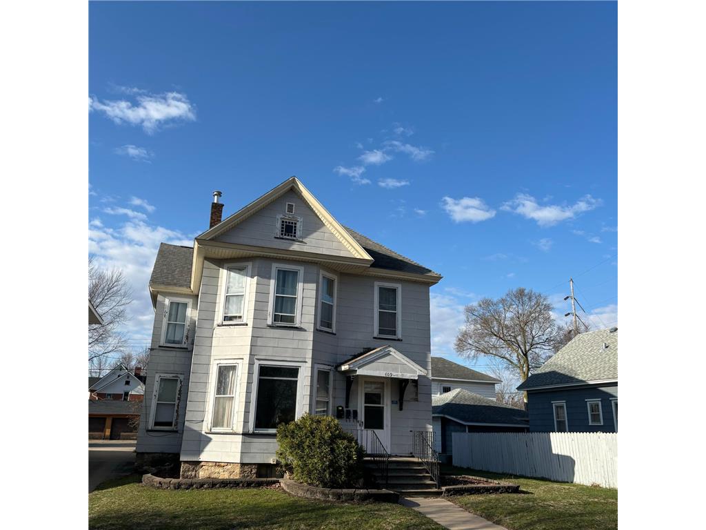 409 E 4th Street Winona MN 55987 6517159 image1