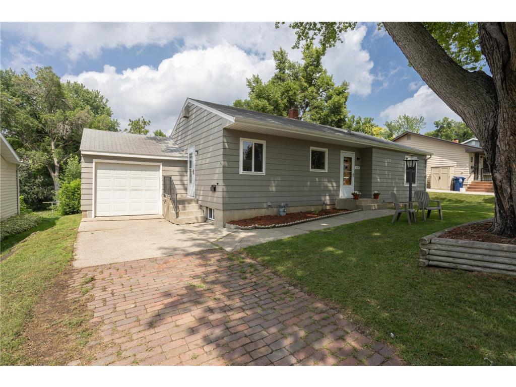 409 E Saint Charles Avenue Fergus Falls MN 56537 6414643 image1