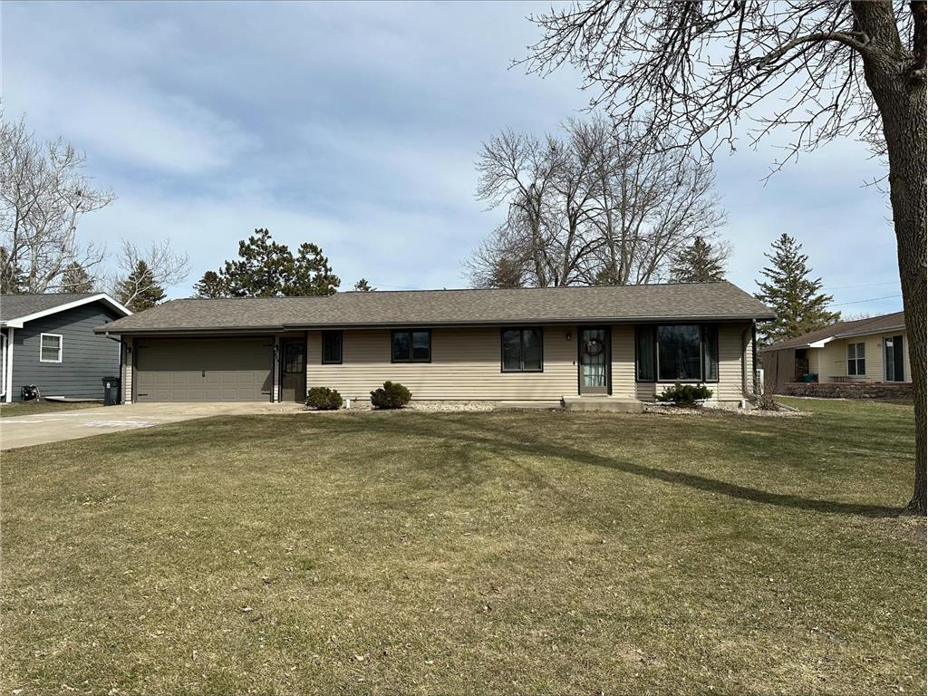 409 S Lake Street Hendricks MN 56136 6497385 image1