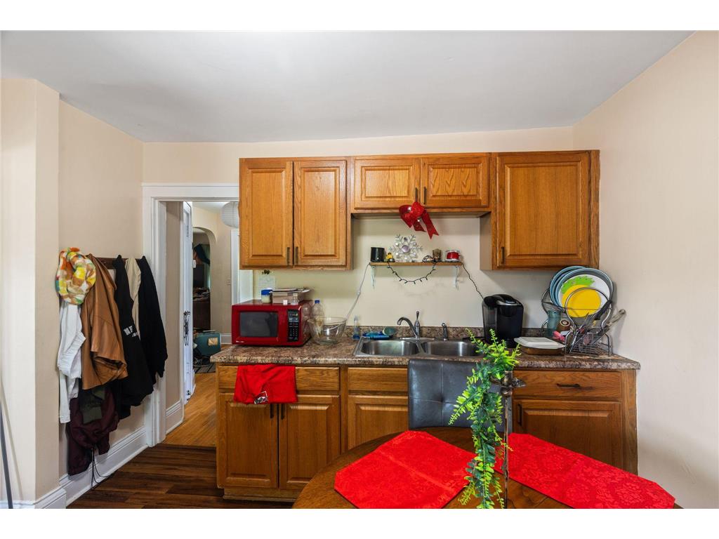 409 Thomas Avenue S Minneapolis MN 55405 7085767 image20