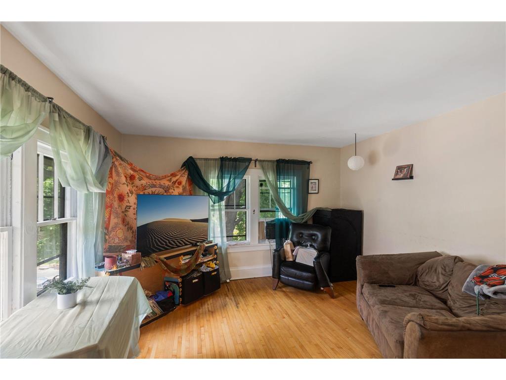 409 Thomas Avenue S Minneapolis MN 55405 7085767 image22