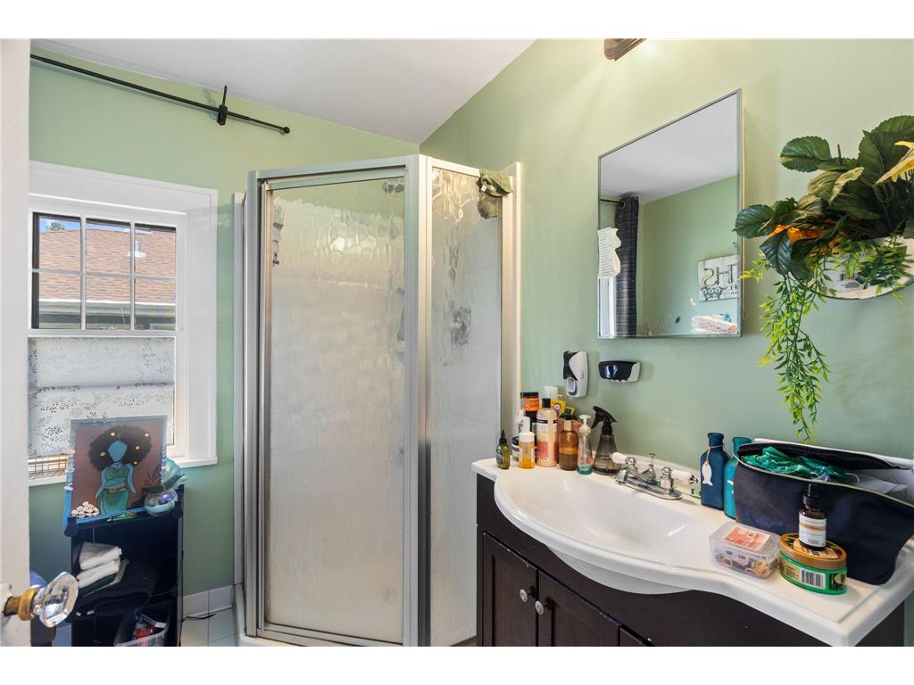 409 Thomas Avenue S Minneapolis MN 55405 7085767 image29