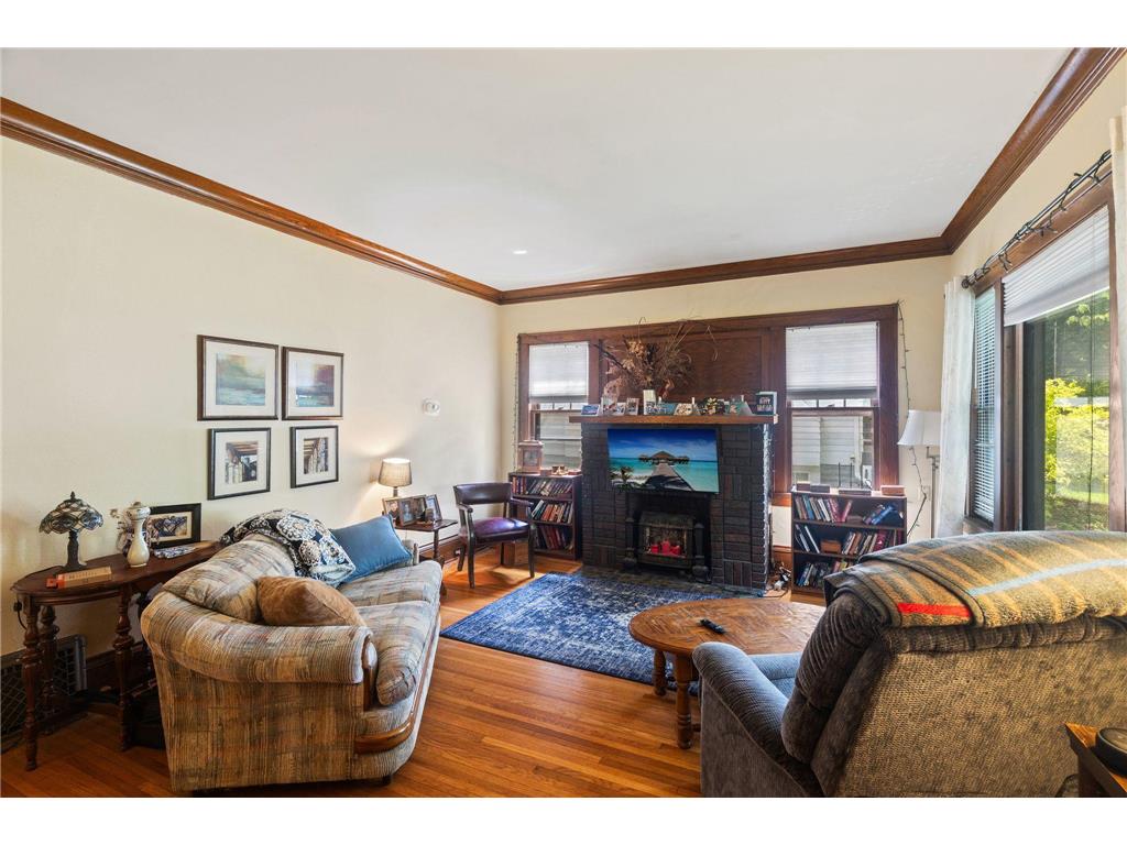 409 Thomas Avenue S Minneapolis MN 55405 7085767 image4