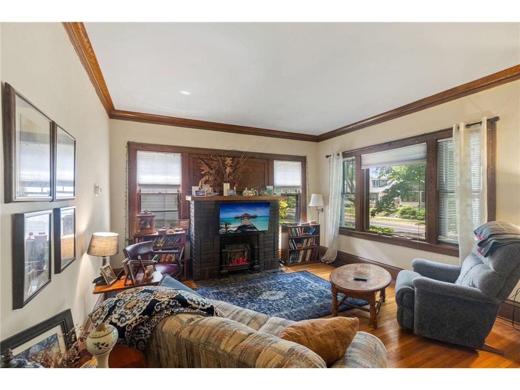 409 Thomas Avenue S Minneapolis MN 55405 7085767 image5