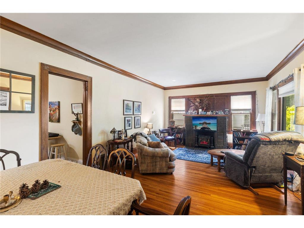409 Thomas Avenue S Minneapolis MN 55405 7085767 image8