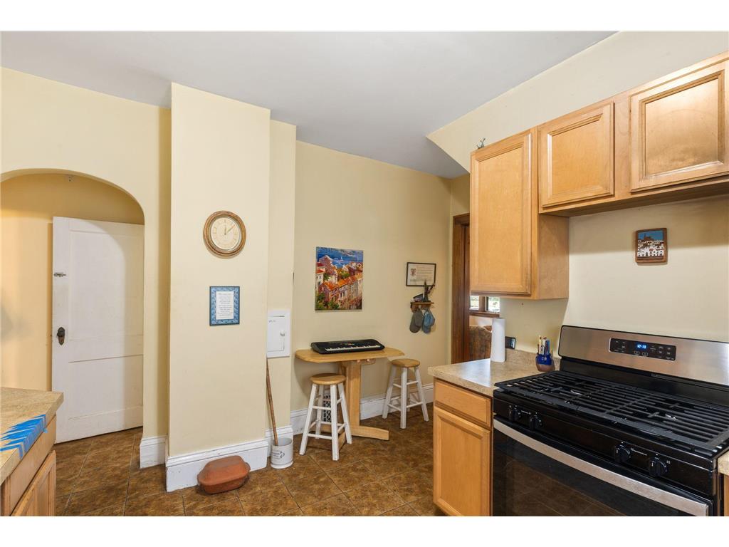 409 Thomas Avenue S Minneapolis MN 55405 7085767 image9
