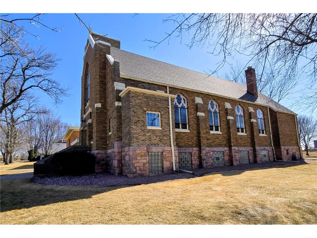409 Wall Street E Jasper MN 56144 7077051 image3
