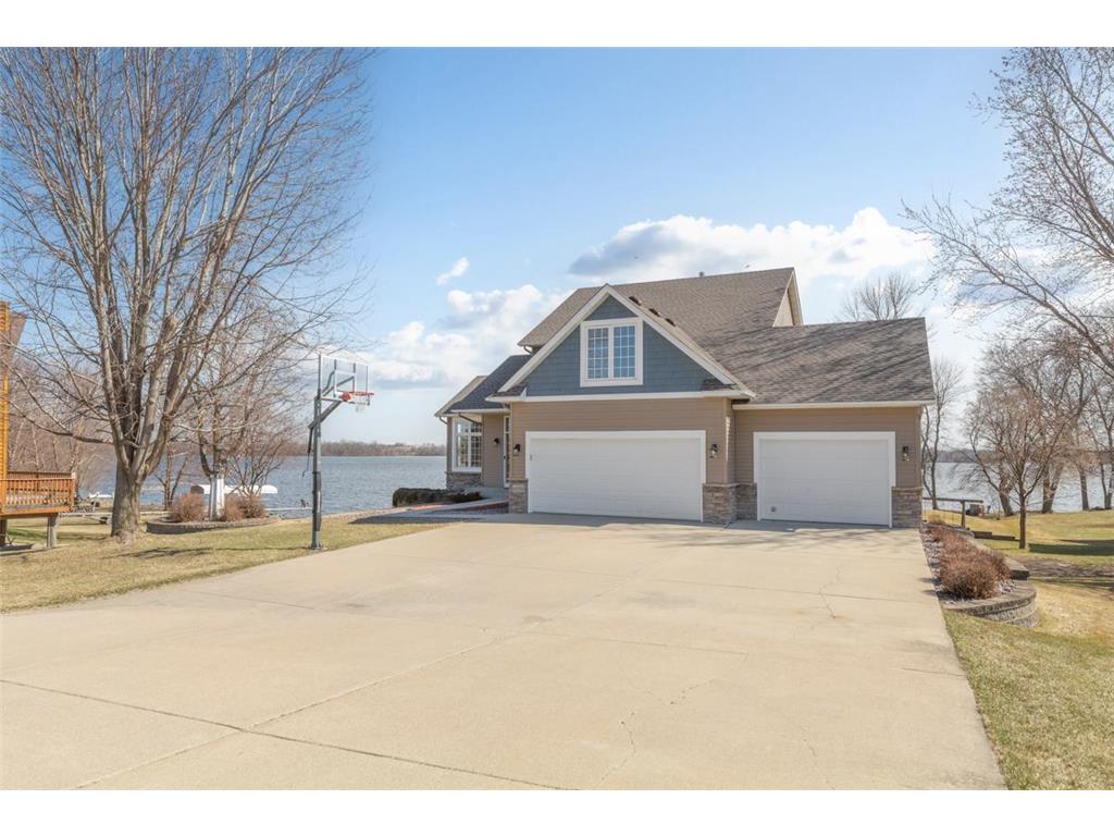 4090 Wells Lake Court Faribault MN 55021 - Wells 7049924 image3