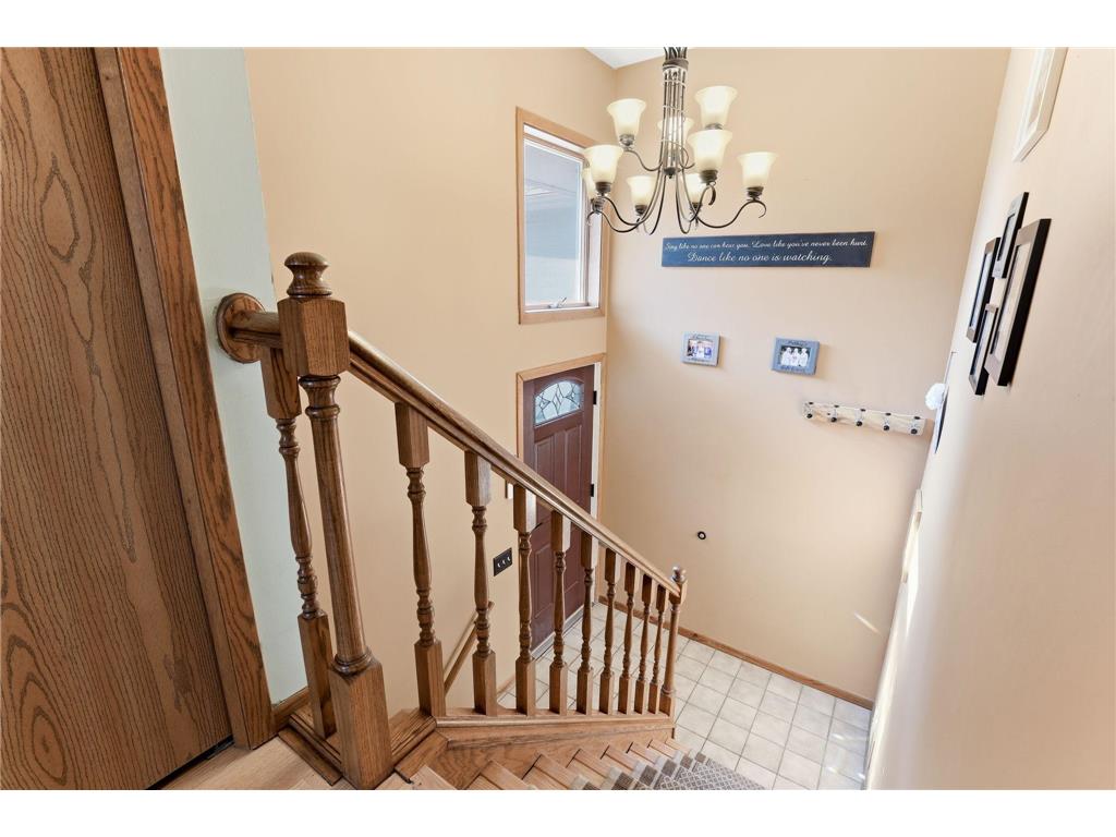 4096 Rice Street Vadnais Heights MN 55126 7103709 image12