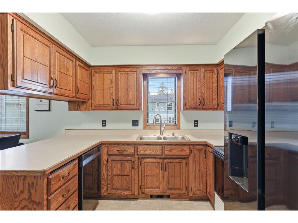 4096 Rice Street Vadnais Heights MN 55126 7103709 image15