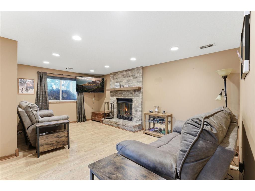 4096 Rice Street Vadnais Heights MN 55126 7103709 image26