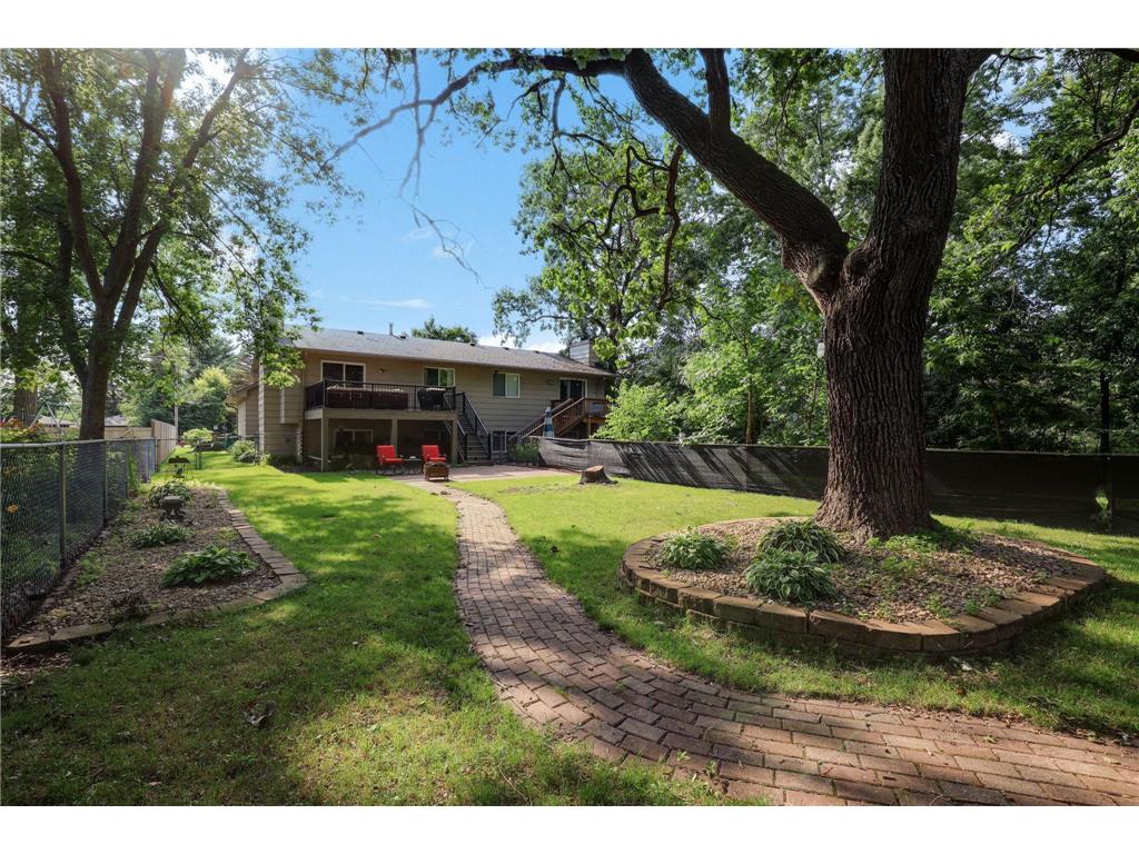 4096 Rice Street Vadnais Heights MN 55126 7103709 image4