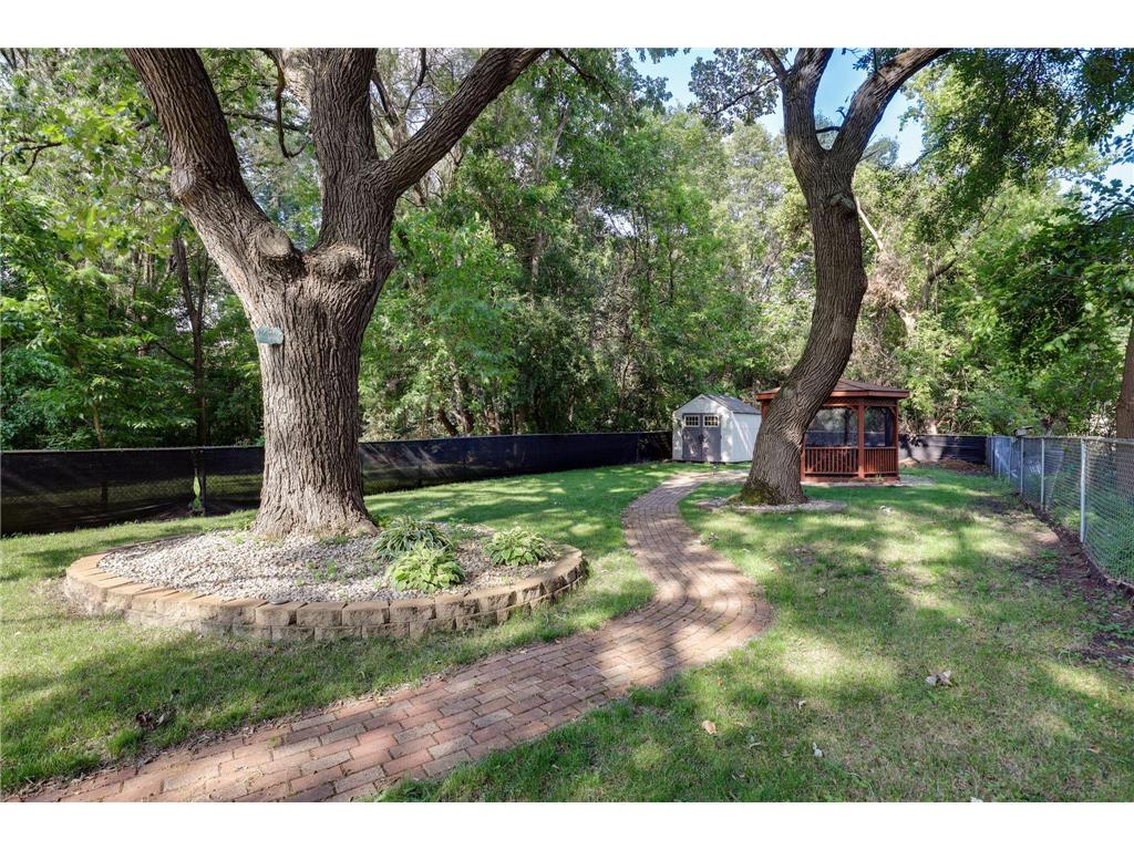 4096 Rice Street Vadnais Heights MN 55126 7103709 image9