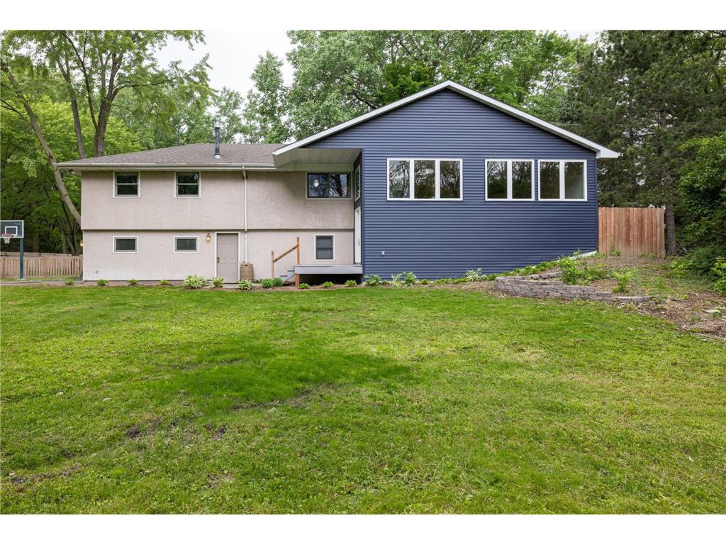 4097 Snelling Avenue N Arden Hills MN 55112 6548968 image1