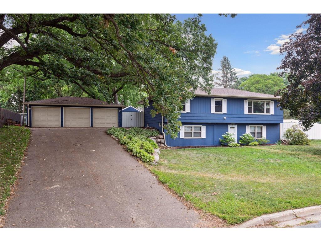 4098 Diamond Drive, Eagan, MN, 55122 MLS 6421072 Edina Realty