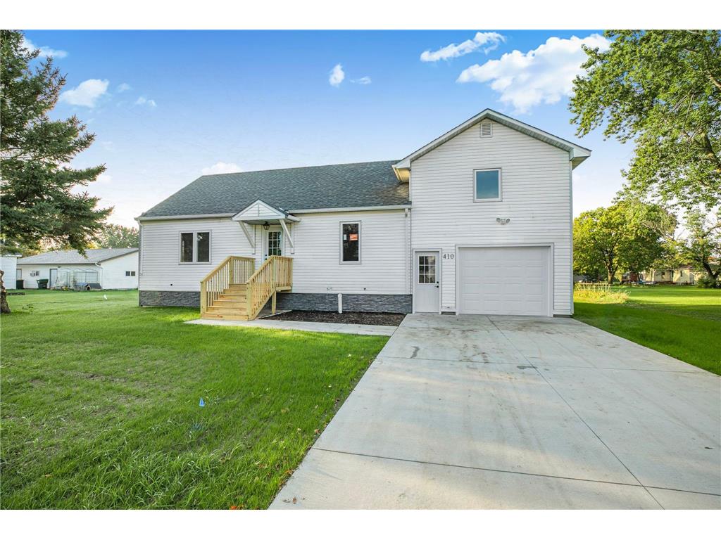 410 2nd Street NW Melrose MN 56352 6798927 image1