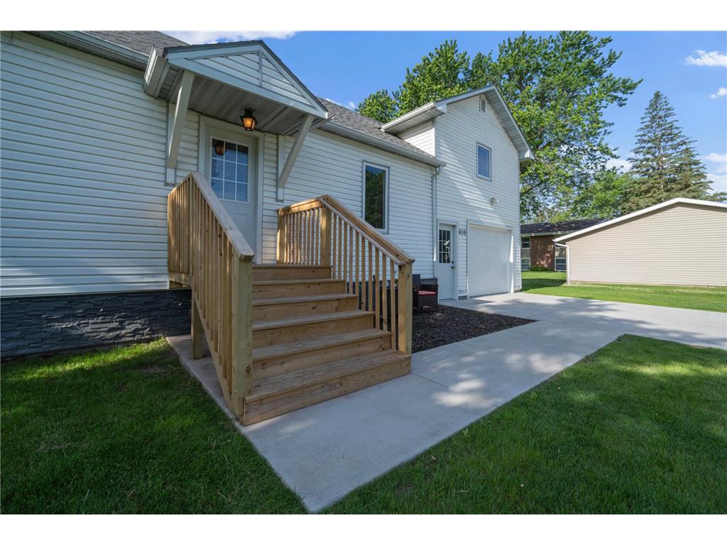 410 2nd Street NW Melrose MN 56352 7095221 image5