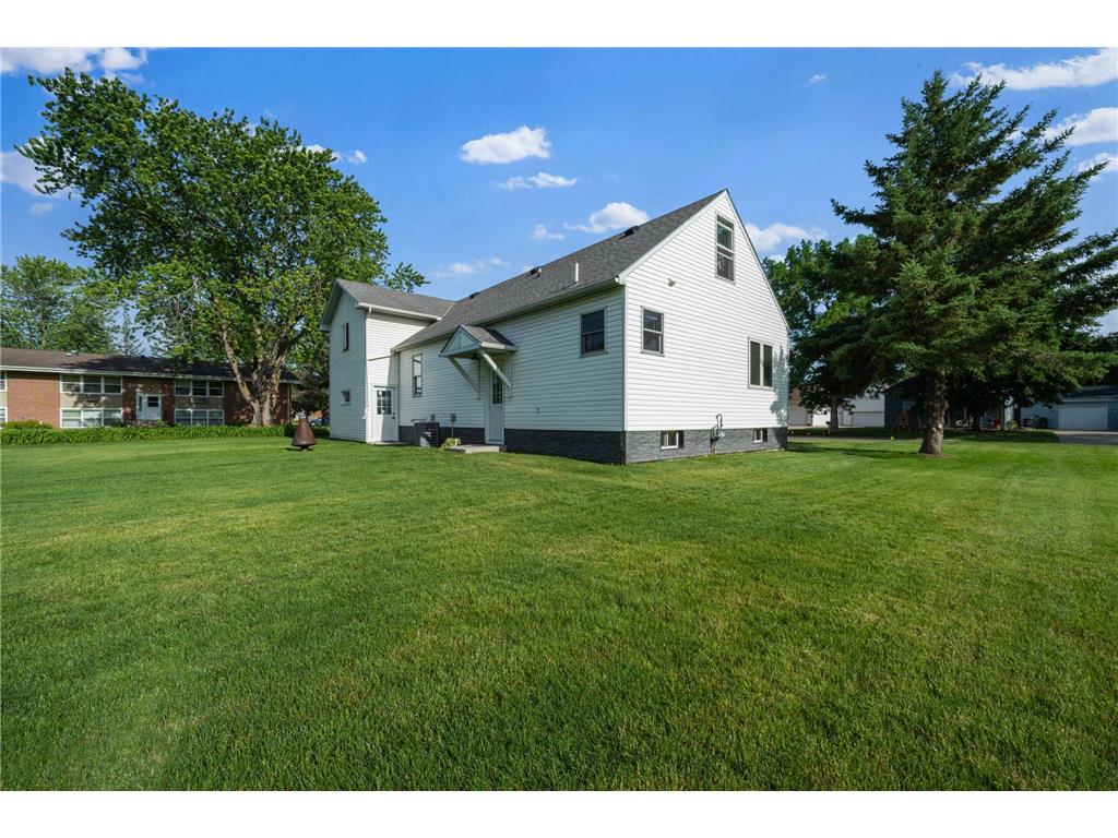 410 2nd Street NW Melrose MN 56352 7095221 image6