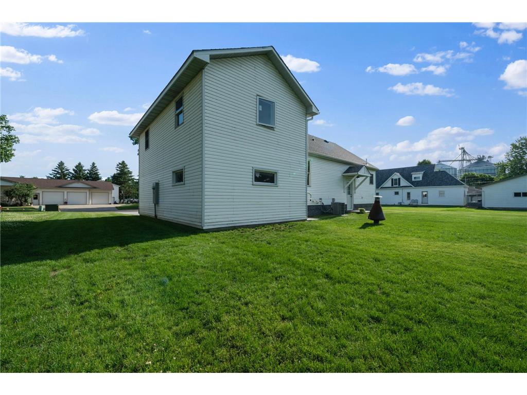 410 2nd Street NW Melrose MN 56352 7095221 image8