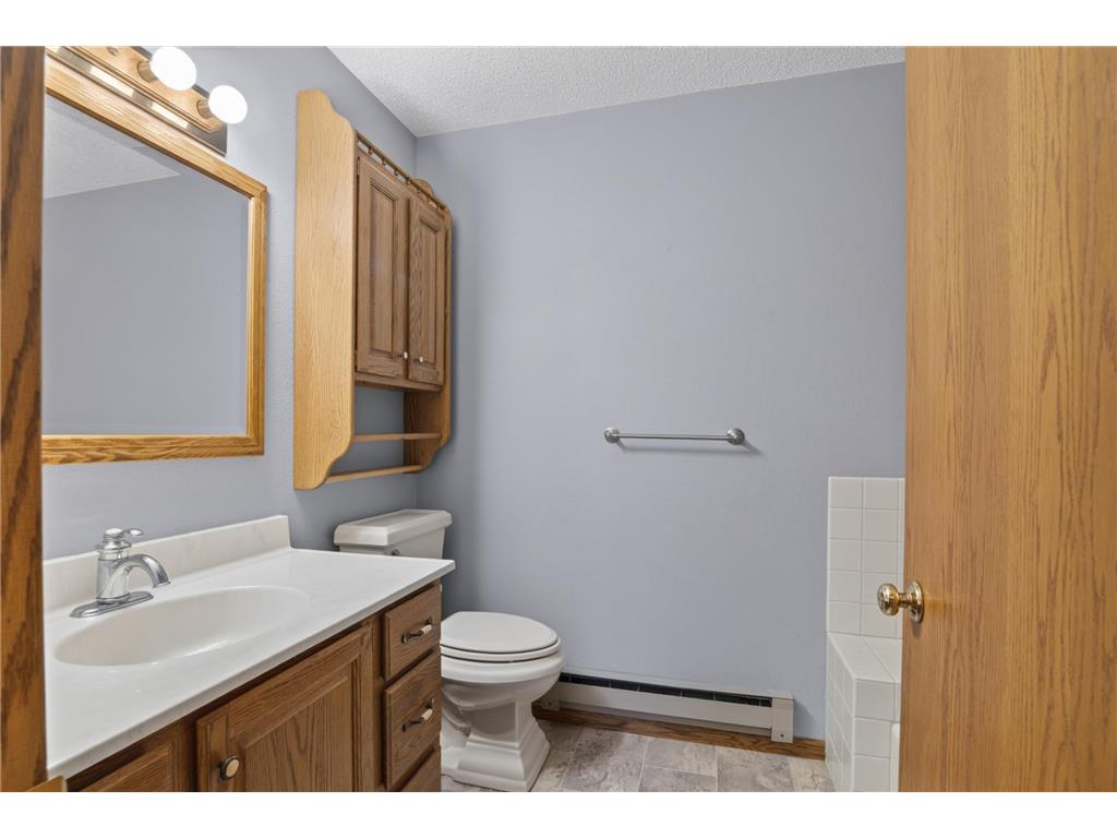 410 3rd Street NW #4 Valley City ND 58072 7108063 image15