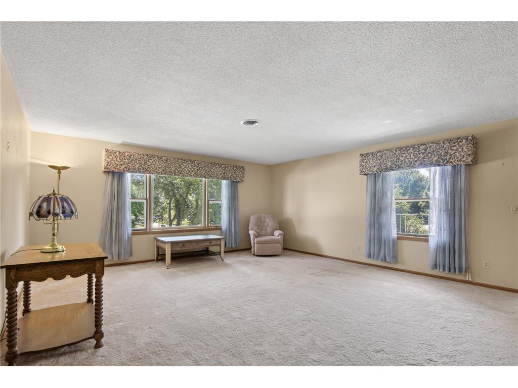 410 3rd Street NW #4 Valley City ND 58072 7108063 image2