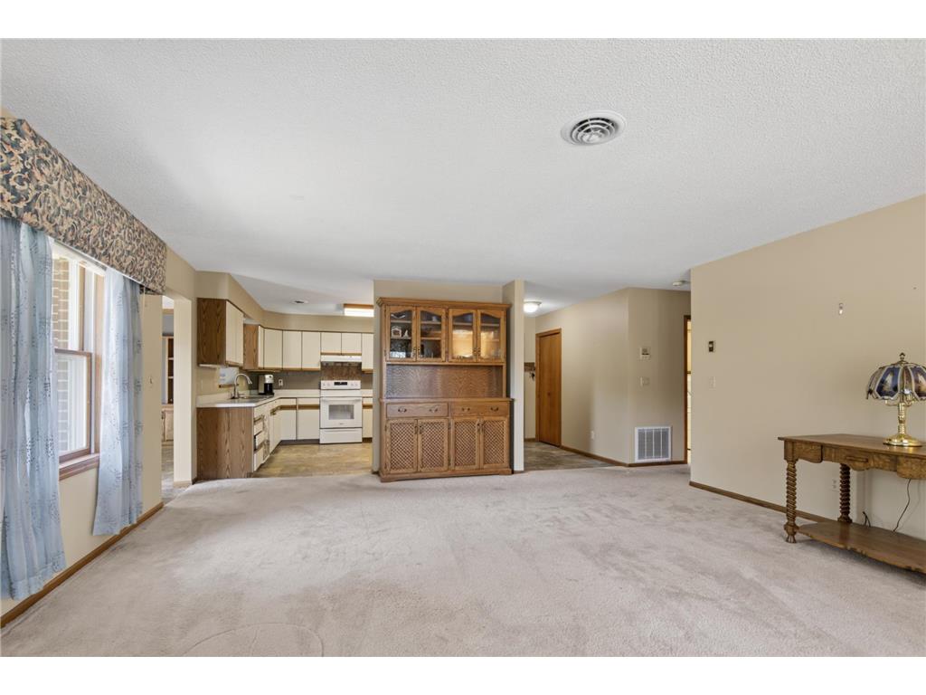410 3rd Street NW #4 Valley City ND 58072 7108063 image3
