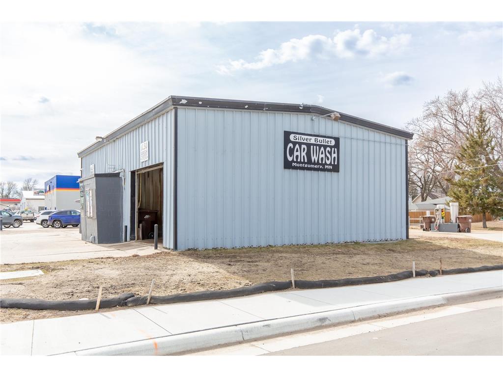 410 4th Street NW Montgomery MN 56069 6650092 image2