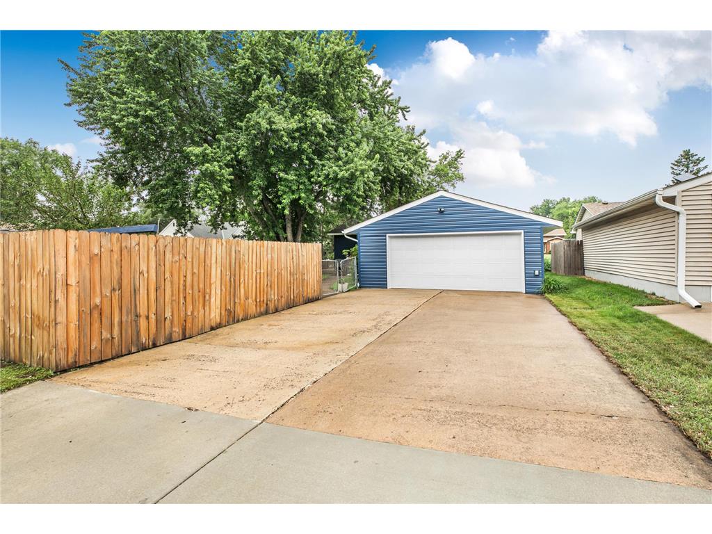 410 57th Place NE Fridley MN 55432 7089874 image28