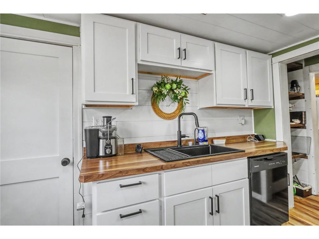 410 Bowling Avenue Detroit Lakes MN 56501 7060274 image22
