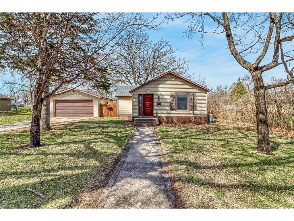 410 Bowling Avenue Detroit Lakes MN 56501 7060274 image3