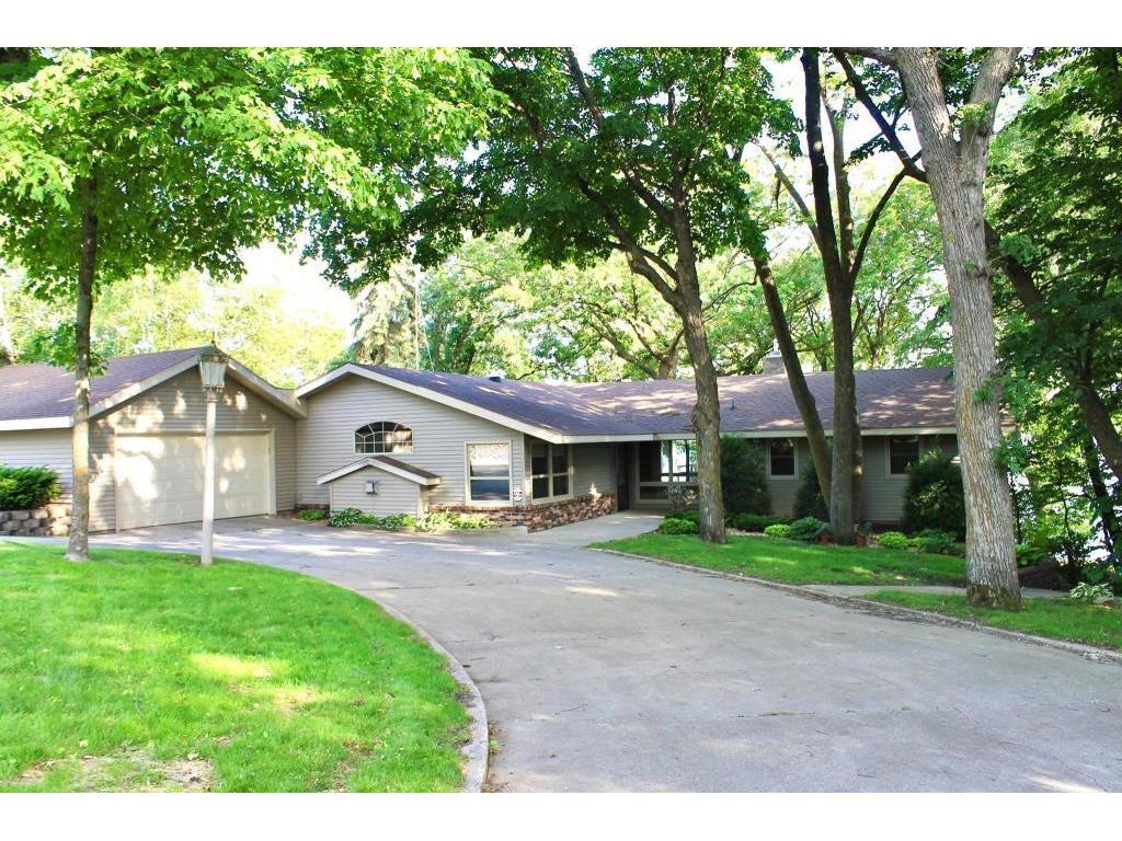 410 Carlos Darling Drive Nw Alexandria Mn 56308 Mls 5608431 Edina Realty