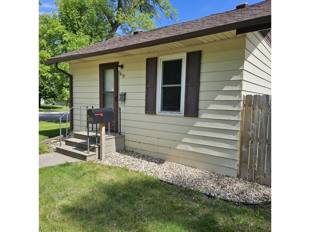 410 E 9th Street Morris MN 56267 6726713 image1