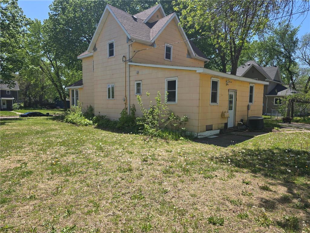 410 E Ciro Street Truman MN 56088 7075799 image4