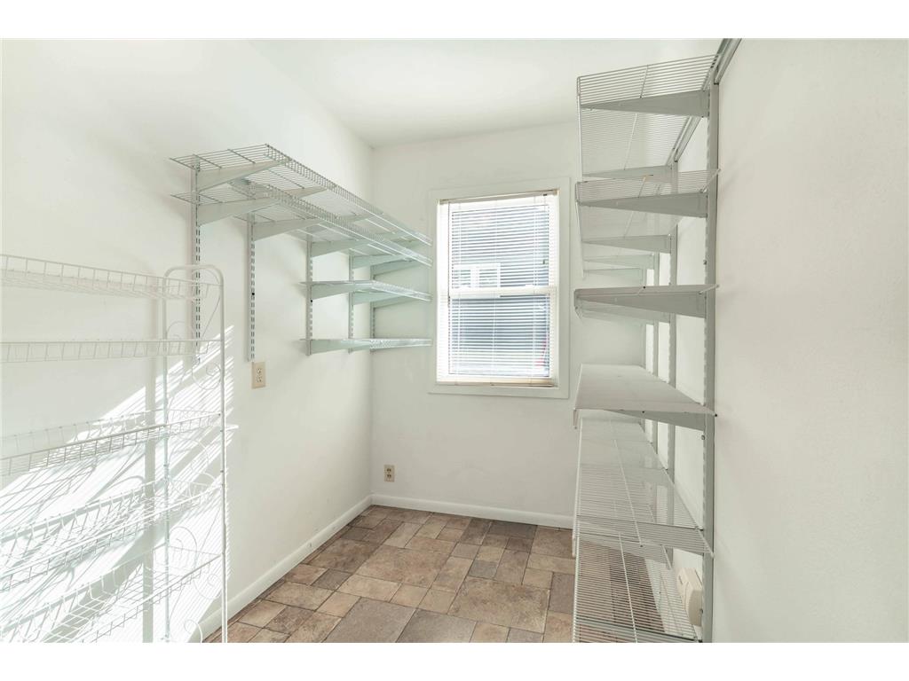 410 E Saint Charles Avenue Fergus Falls MN 56537 7046529 image23