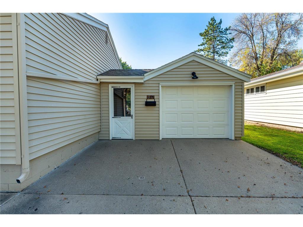 410 E Saint Charles Avenue Fergus Falls MN 56537 7046529 image3