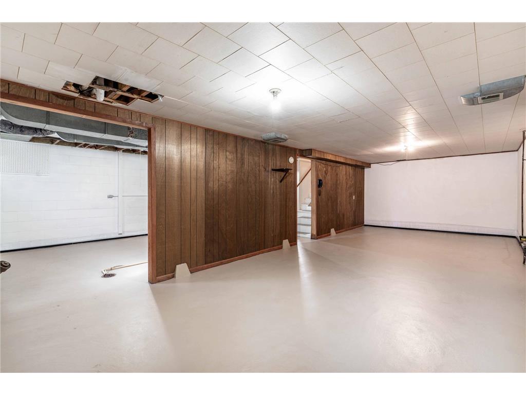 410 E Saint Charles Avenue Fergus Falls MN 56537 7046529 image37