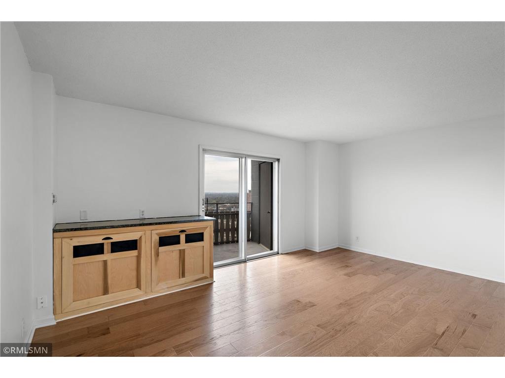 410 Groveland Avenue #1906 Minneapolis MN 55403 7060073 image3