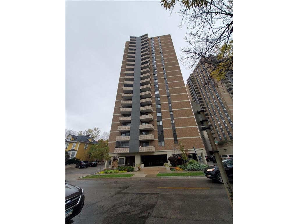 410 Groveland Avenue #403 Minneapolis MN 55403 6461484 image1