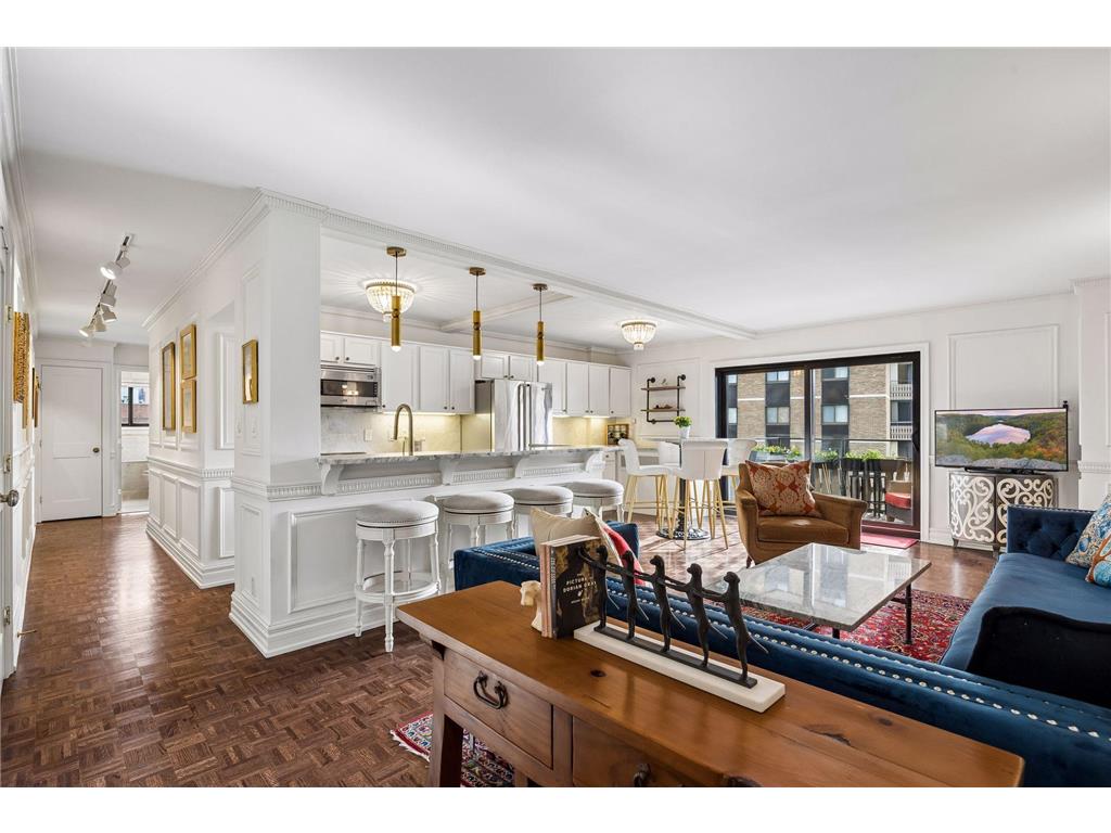410 Groveland Avenue #404 Minneapolis MN 55403 7067987 image1