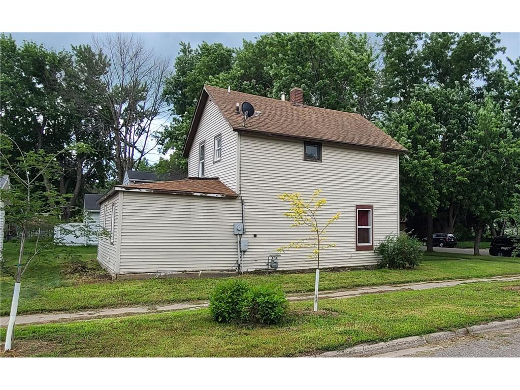 410 Lynd Street Marshall MN 56258 7064135 image4