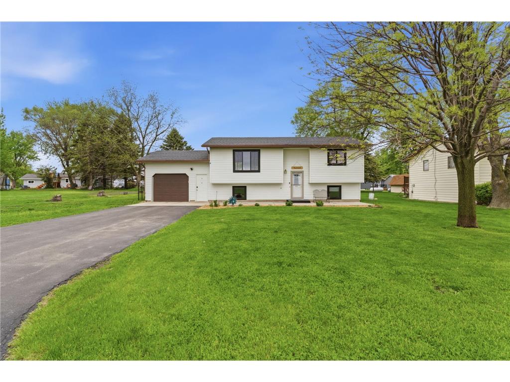410 S 8th Street Kerkhoven MN 56252 7077219 image1