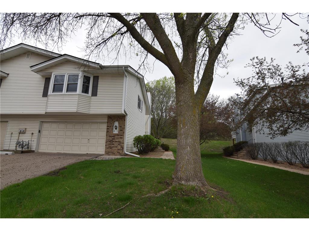 410 Upper Wood Way Burnsville MN 55337 6368111 image1