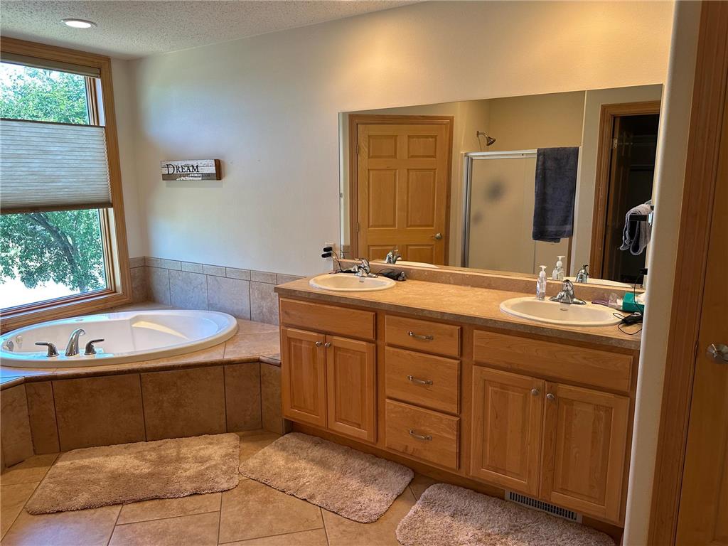 410 W Lake Drive #204 & Garage 202 Detroit Lakes MN 56501 - Detroit 6779027 image11