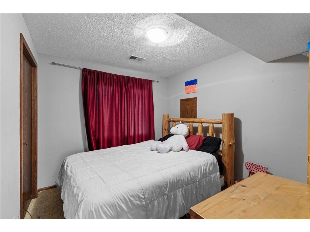 4100 Jordan Avenue N New Hope MN 55427 7029032 image18