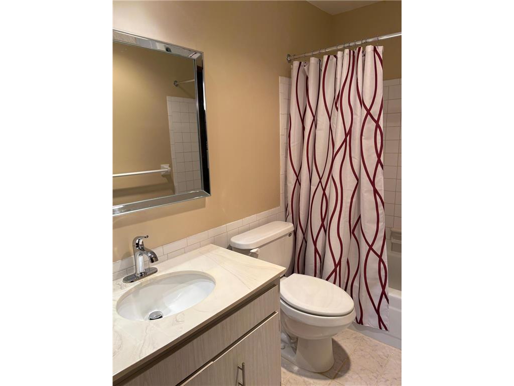 4100 Parklawn Avenue #216 Edina MN 55435 6789668 image6