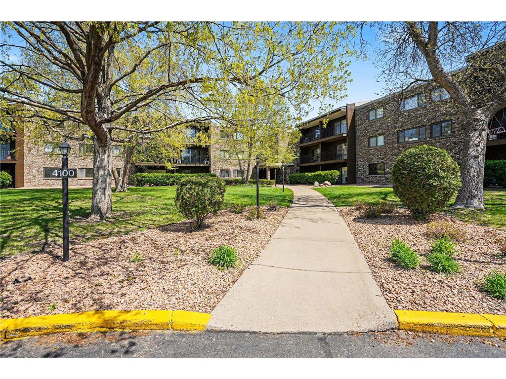 4100 Parklawn Avenue #302 Edina MN 55435 7069355 image1